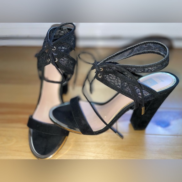 Disney/Spring| 7 Alice in Wonderland Heels - Picture 8 of 10